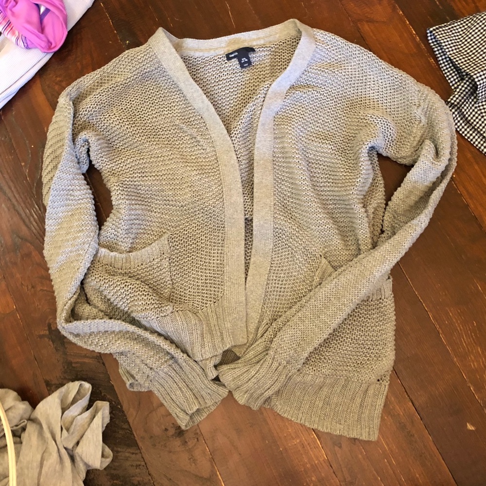 very cute sweater
